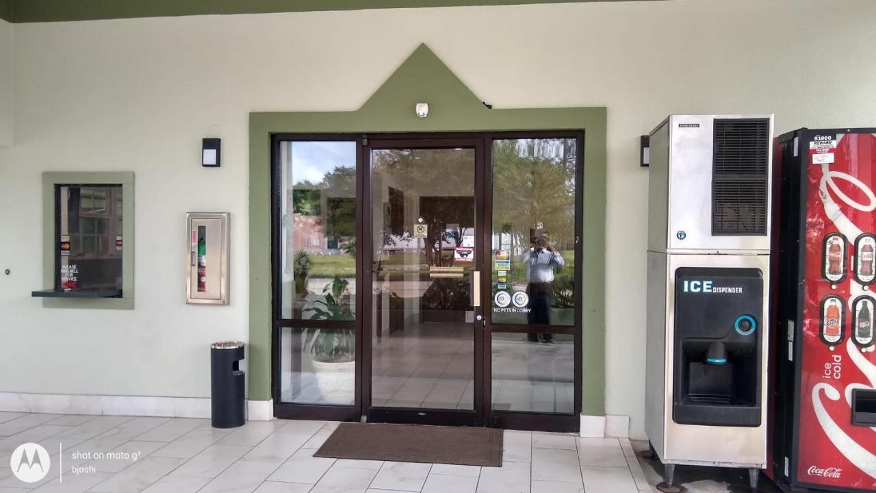 Highland Inn Denham Springs Baton Rouge East מראה חיצוני תמונה